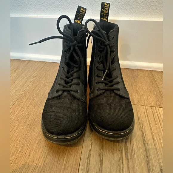 Dr Martens Combs J Youth Canvas Black Combat Boot Size 2 JY004 SH07W‎ - Picture 2 of 8